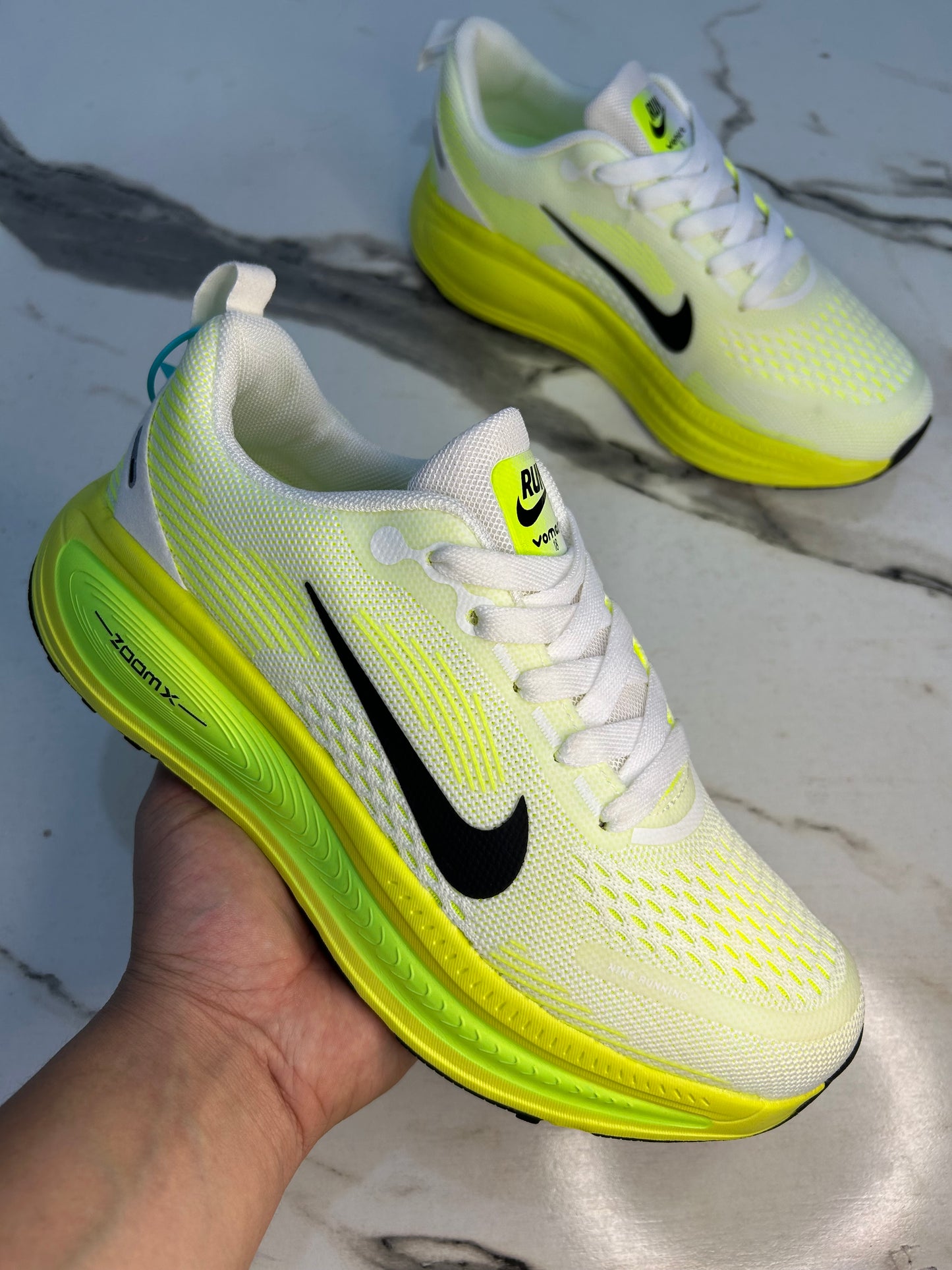 NK Zoom X Vomero 18